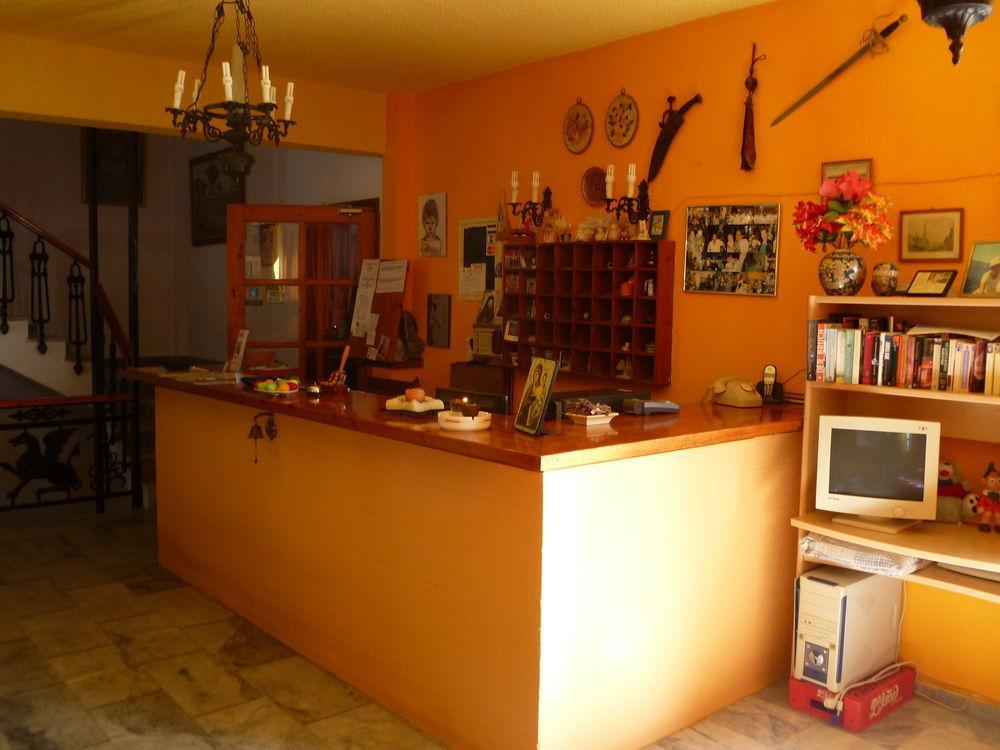 自由ii酒店 Agia Marina  外观 照片