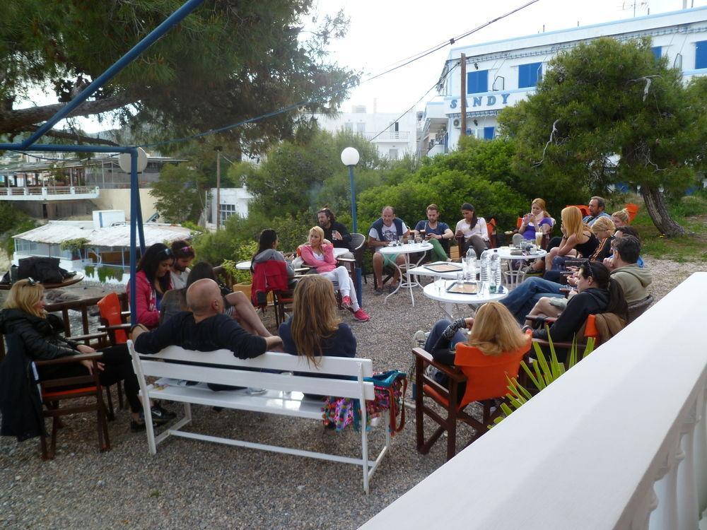 自由ii酒店 Agia Marina  外观 照片