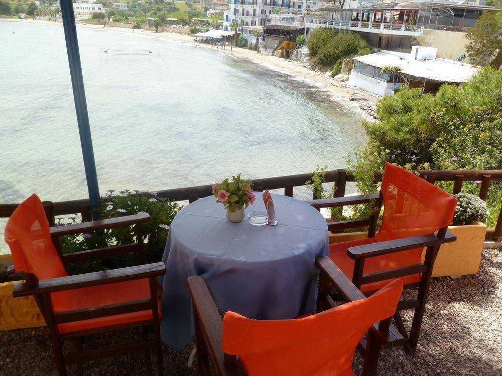 自由ii酒店 Agia Marina  外观 照片